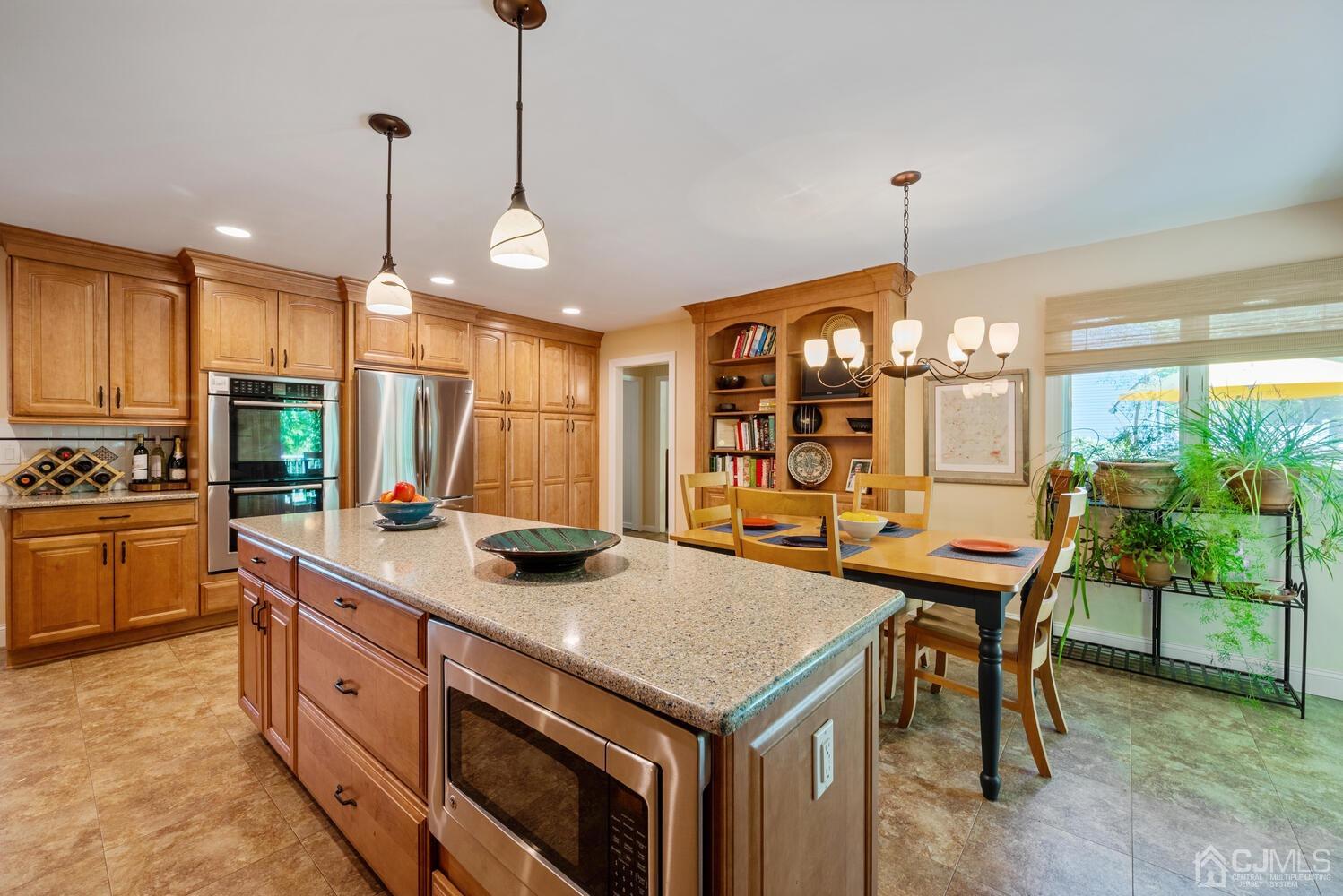 29 Dundee Road Kendall Park, NJ 08824 - Photo 15 of 34 Gallery Image 15