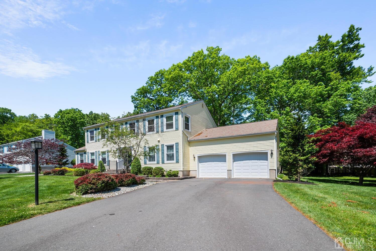 29 Dundee Road Kendall Park, NJ 08824 - Photo 4 of 34 Gallery Image 4
