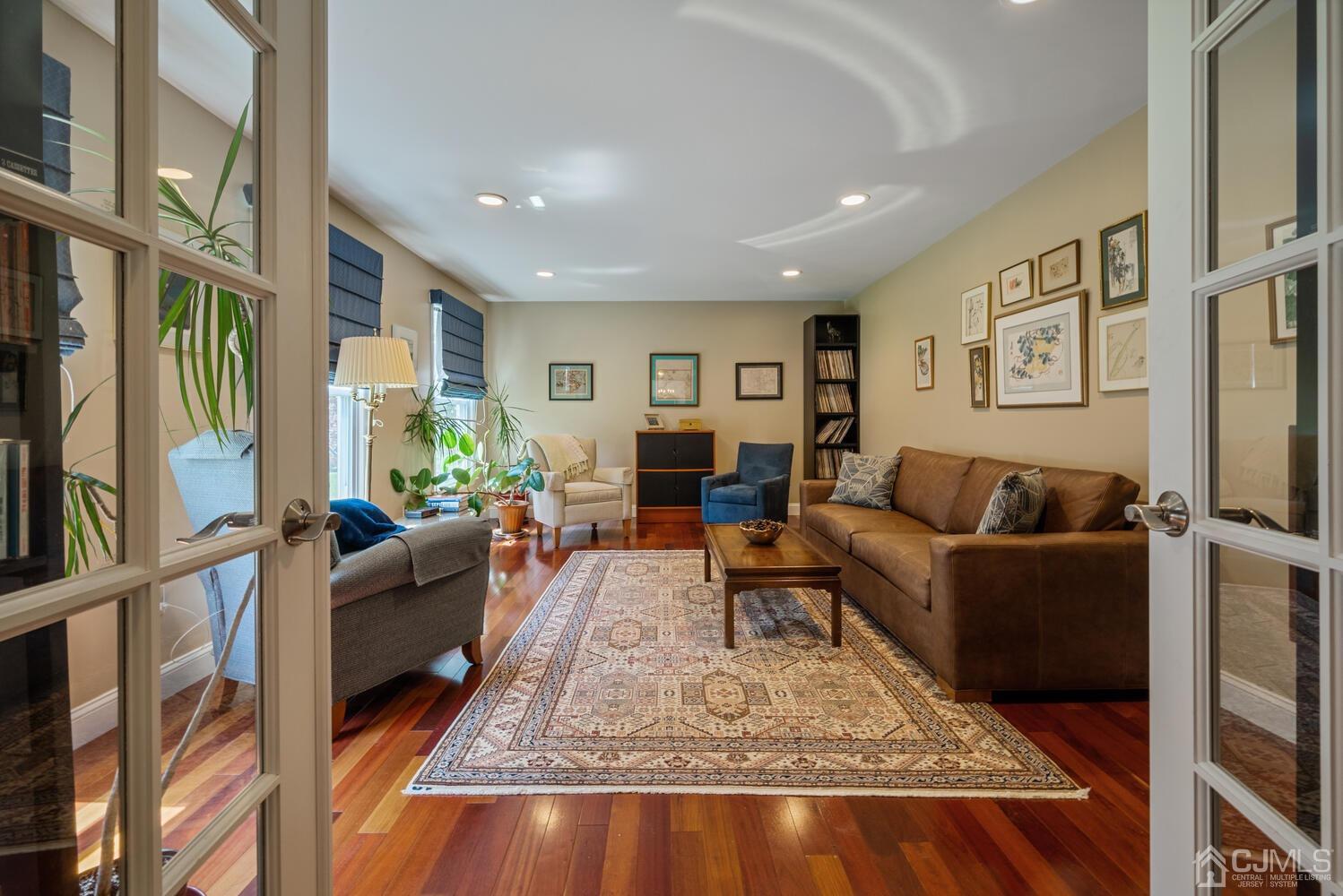 29 Dundee Road Kendall Park, NJ 08824 - Photo 7 of 34 Gallery Image 7