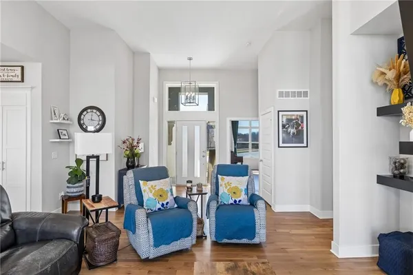 $630,000 | 13870 Northwest 71 Street, Parkville, MO 64152