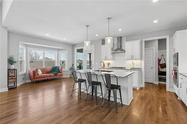 $630,000 | 13870 Northwest 71 Street, Parkville, MO 64152