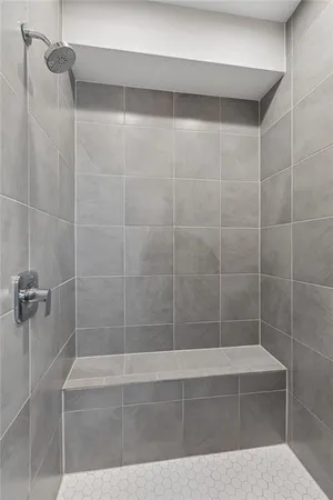 $630,000 | 13870 Northwest 71 Street, Parkville, MO 64152