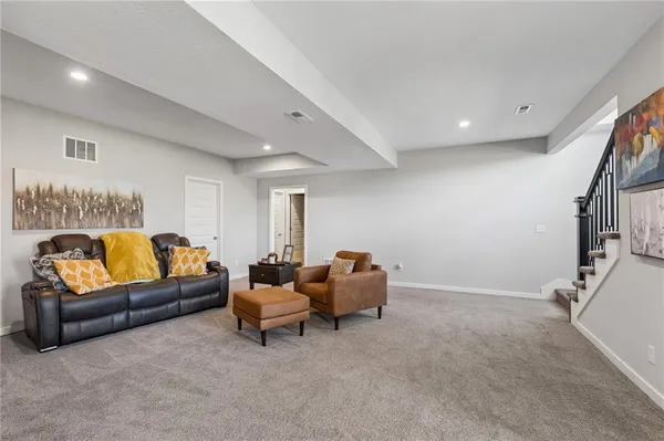 $630,000 | 13870 Northwest 71 Street, Parkville, MO 64152