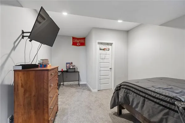 $630,000 | 13870 Northwest 71 Street, Parkville, MO 64152