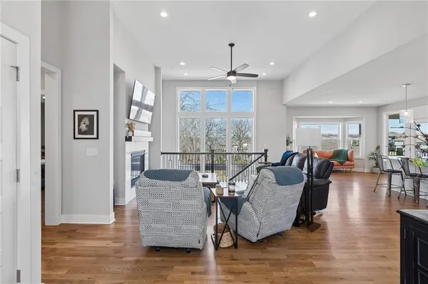 $630,000 | 13870 Northwest 71 Street, Parkville, MO 64152