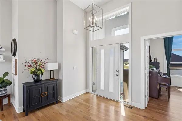 $630,000 | 13870 Northwest 71 Street, Parkville, MO 64152