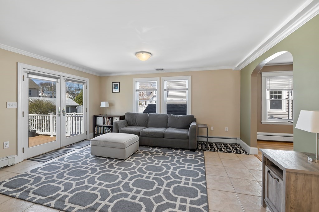 238 Ashcroft Road Medford, MA 02155 - Photo 9 of 25 Gallery Image 9