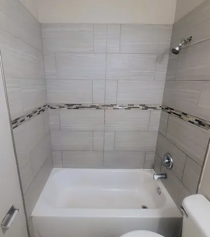 $1,600 | 1089 Dickens Way, Unit E, Schaumburg, IL 60193