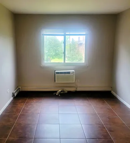 $1,600 | 1089 Dickens Way, Unit E, Schaumburg, IL 60193