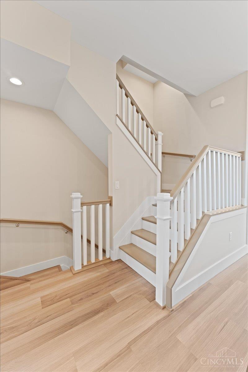3906 Edwards Road, Unit B Cincinnati, OH 45209 - Photo 27 of 47