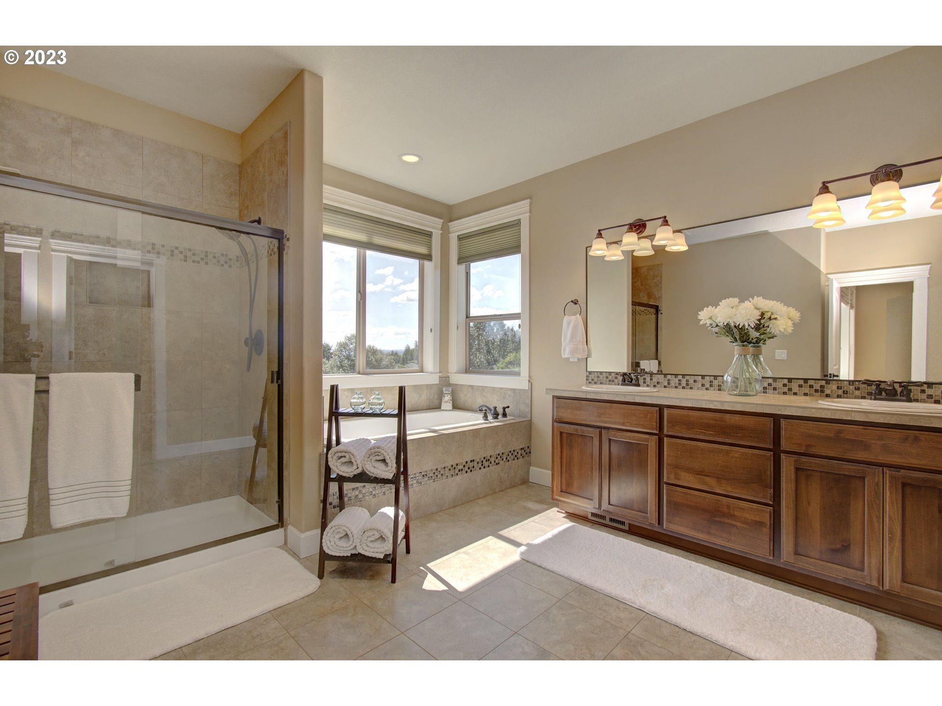 200 Cokesbury Road Kalama, WA 98625 - Photo 22 of 39 Bathroom, Attached