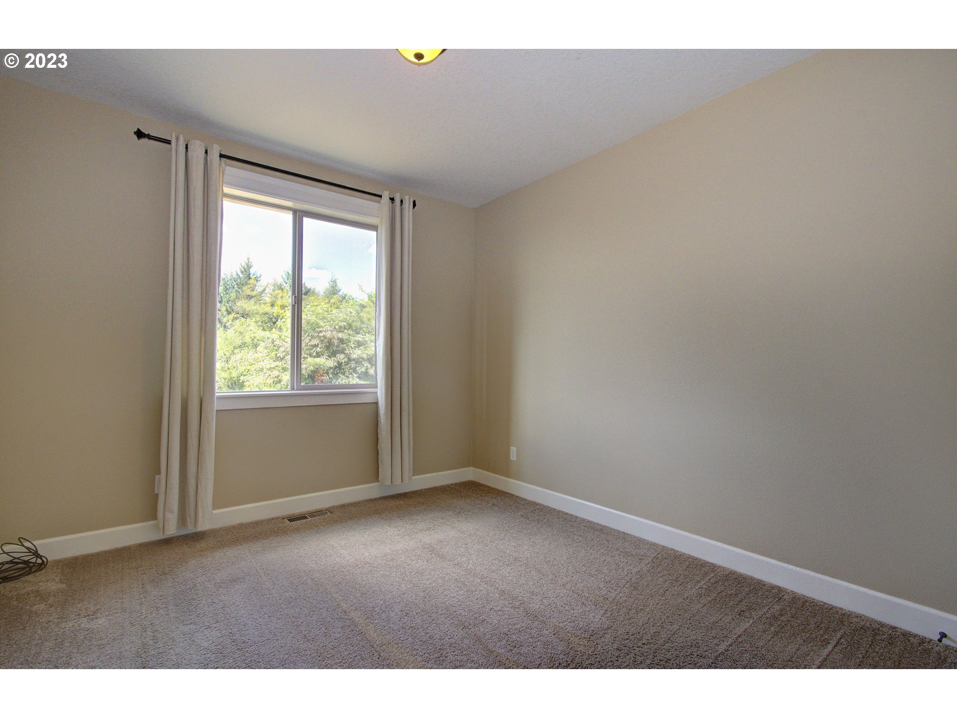 200 Cokesbury Road Kalama, WA 98625 - Photo 30 of 39 Bedroom