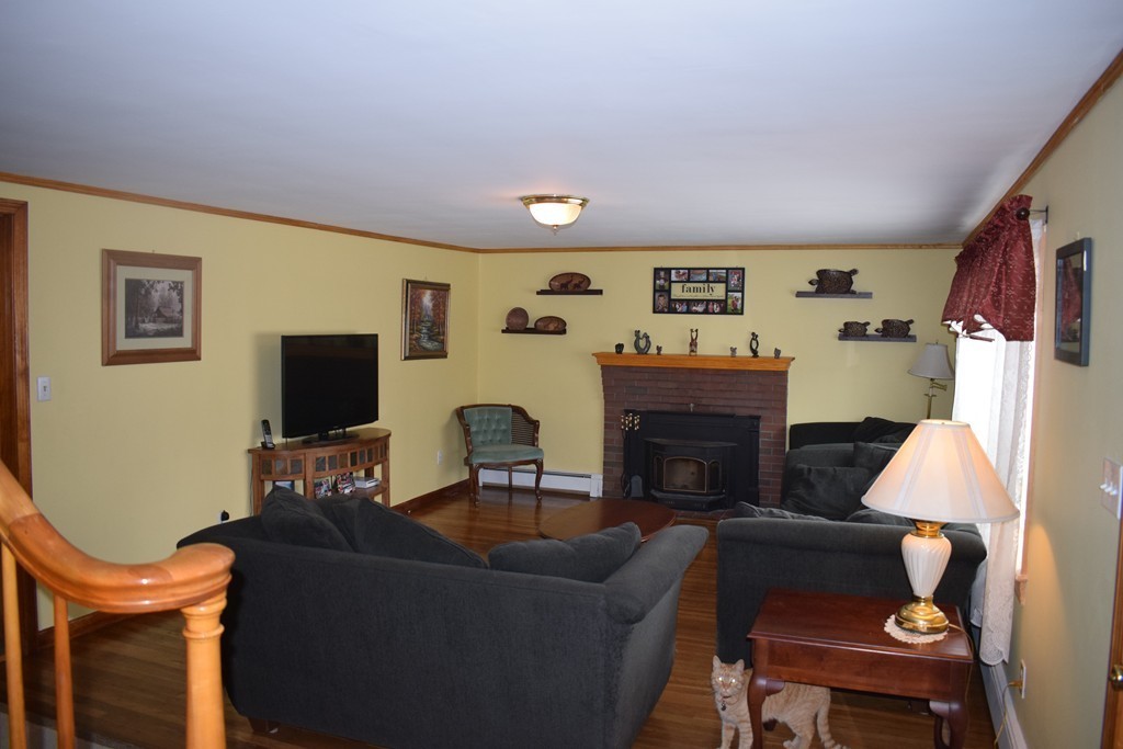 55 Concord Road Chelmsford, MA 01824 - Photo 10 of 23