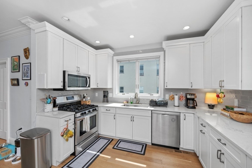 17 Roseclair Street, Unit 2 Boston, MA 02125 - Photo 13 of 35 Gallery Image 13