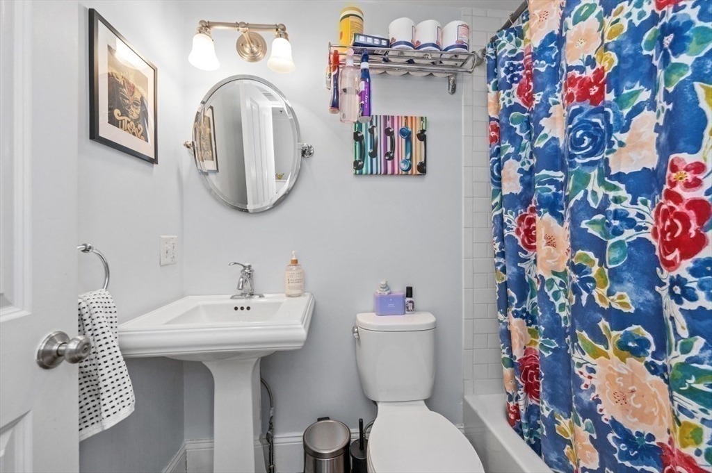 17 Roseclair Street, Unit 2 Boston, MA 02125 - Photo 18 of 35 Gallery Image 18