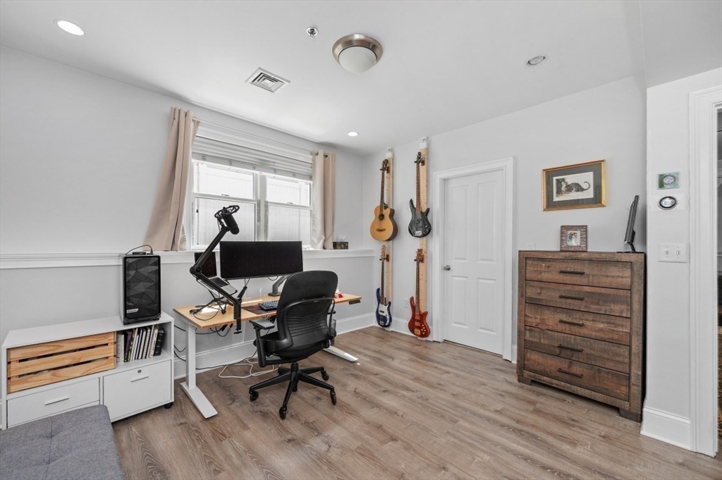 17 Roseclair Street, Unit 2 Boston, MA 02125 - Photo 19 of 35 Gallery Image 19