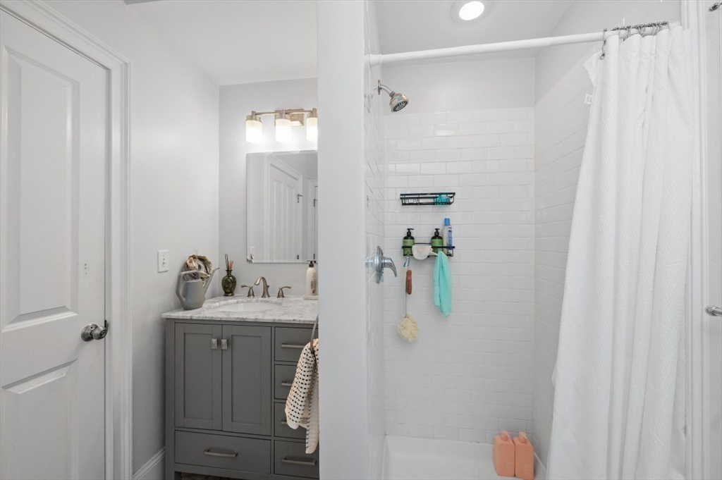 17 Roseclair Street, Unit 2 Boston, MA 02125 - Photo 27 of 35 Gallery Image 27