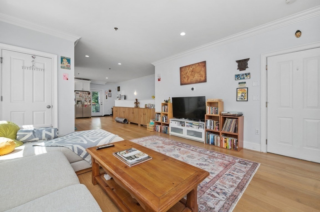 17 Roseclair Street, Unit 2 Boston, MA 02125 - Photo 4 of 35 Gallery Image 4