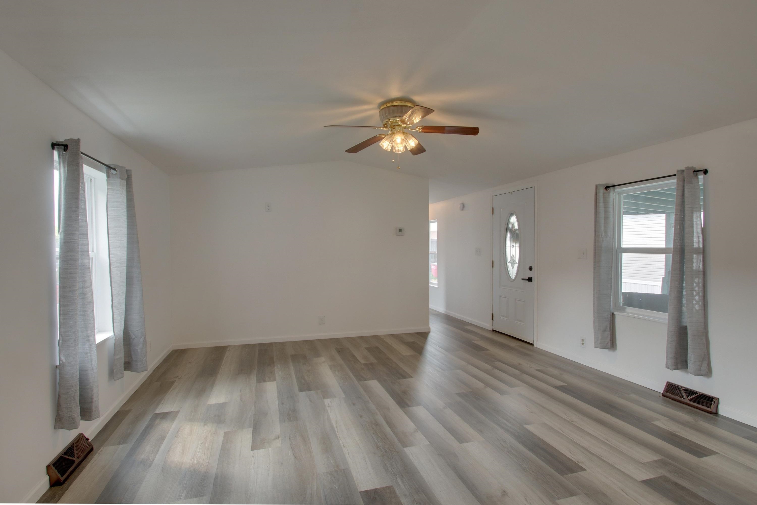 905 Joshua Street Quincy, IL 62305 - Photo 12 of 16