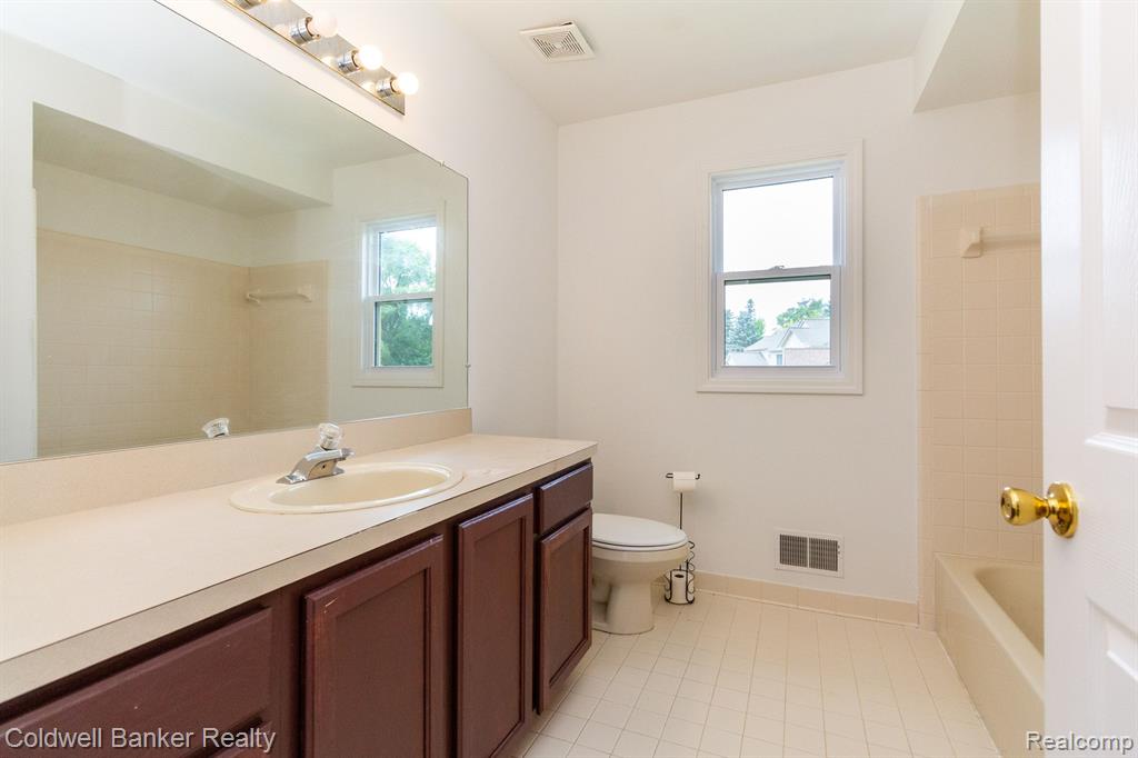 3870 Beechcrest Road Rochester Hills, MI 48309 - Photo 29 of 47
