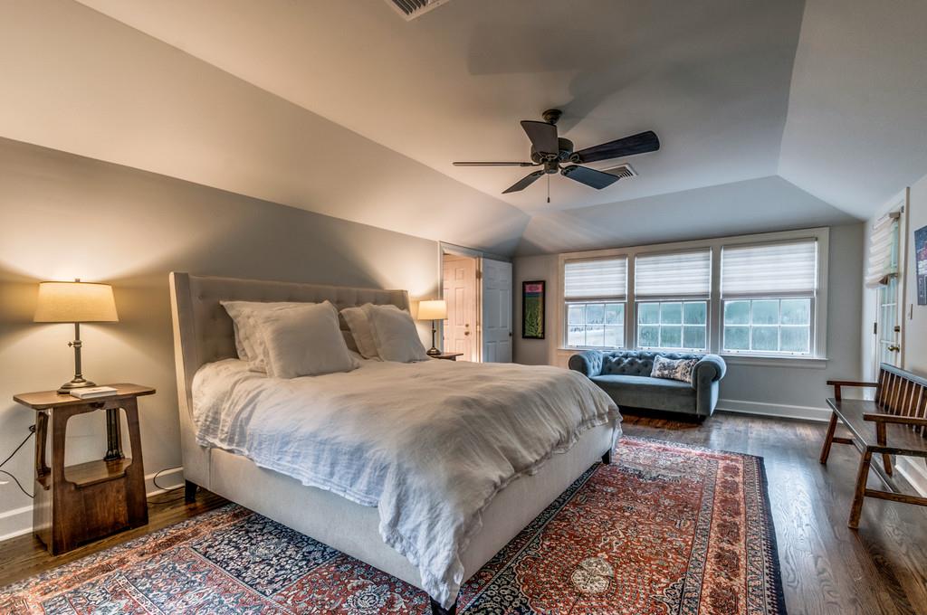 138 Alton Road Nashville, TN 37205 - Photo 20 of 29 Large enough for a Sitting Area.