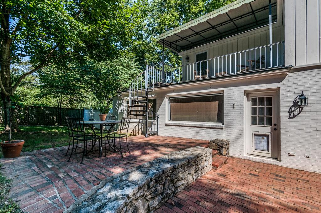 138 Alton Road Nashville, TN 37205 - Photo 26 of 29 Back Exterior