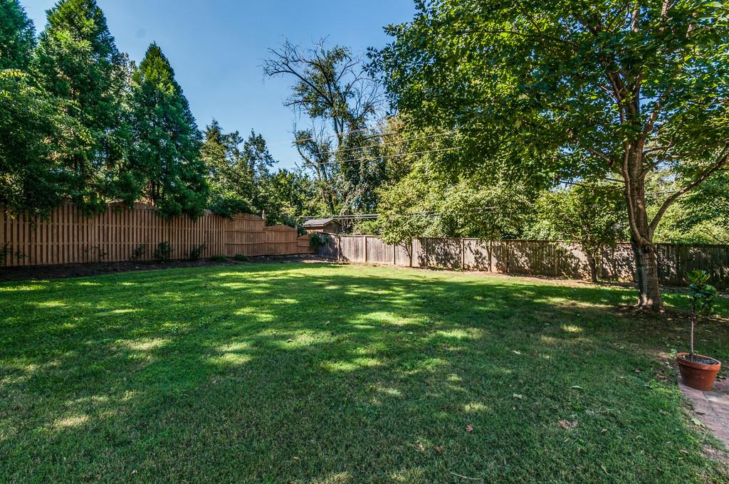 138 Alton Road Nashville, TN 37205 - Photo 28 of 29 Expansive and Private