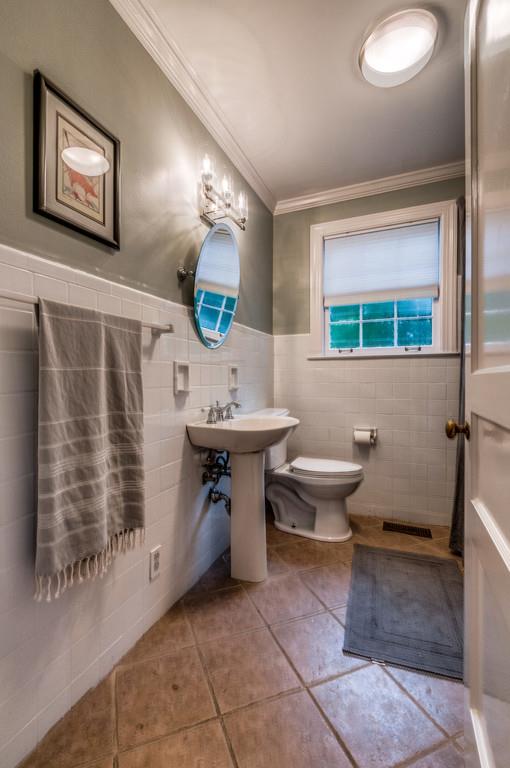 138 Alton Road Nashville, TN 37205 - Photo 10 of 29 Full Bath