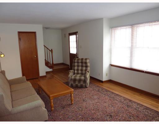 5370 Hardt Road Gibsonia, PA 15044 - Photo 3 of 17 Living Room.
