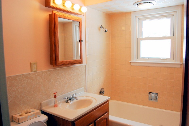 600 River Road Clarksburg, MA 01247 - Photo 14 of 20 a bathroom with a sink and a bathtub