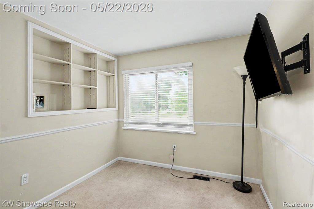40652 Village Wood Road Novi, MI 48375 - Photo 16 of 37