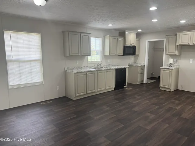 $174,900 | 704 Wade Road, Scotland Neck, NC 27874