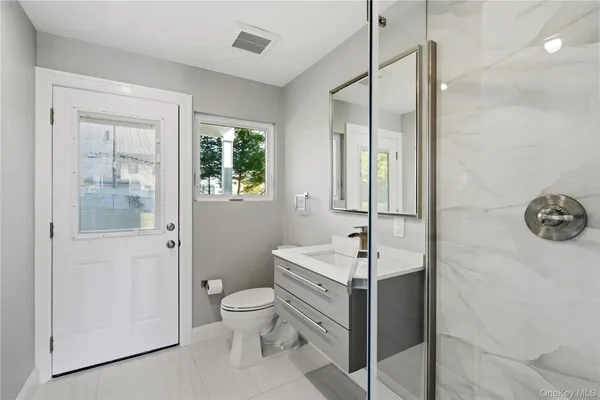 $1,780,000 | 6 Adrienne Drive, Old Bethpage, NY 11804