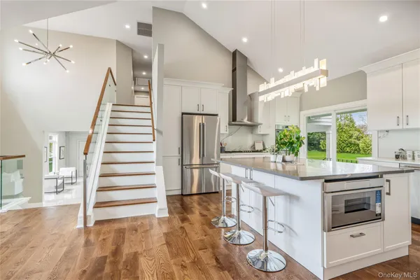 $1,780,000 | 6 Adrienne Drive, Old Bethpage, NY 11804