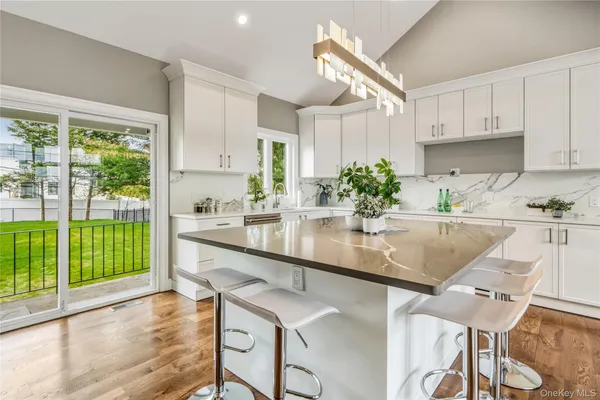 $1,780,000 | 6 Adrienne Drive, Old Bethpage, NY 11804