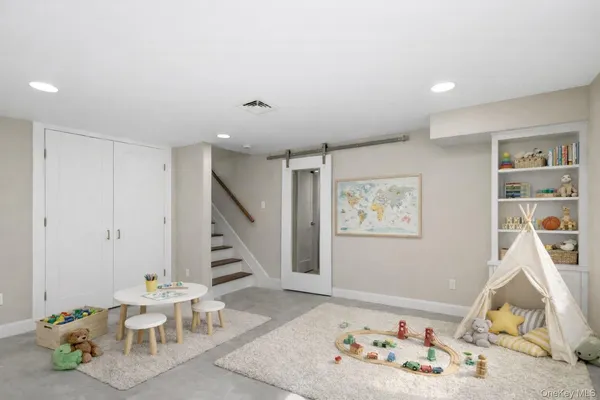 $1,780,000 | 6 Adrienne Drive, Old Bethpage, NY 11804