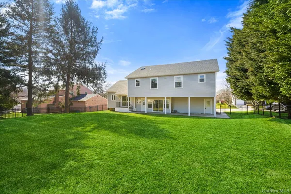 $1,780,000 | 6 Adrienne Drive, Old Bethpage, NY 11804