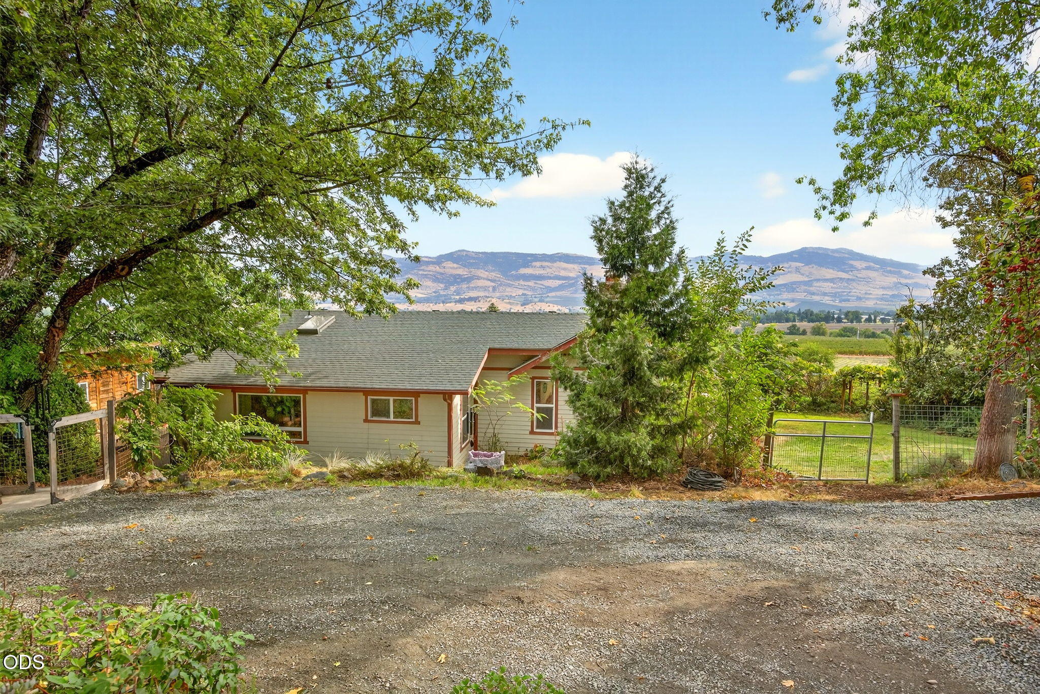 6577 Adams Road Talent, OR 97540 - Photo 8 of 100