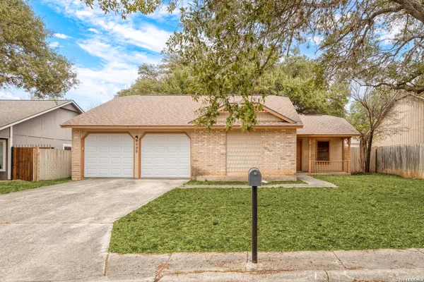 $1,525 | 9439 Charter Point, San Antonio, TX 78250