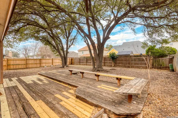 $1,525 | 9439 Charter Point, San Antonio, TX 78250