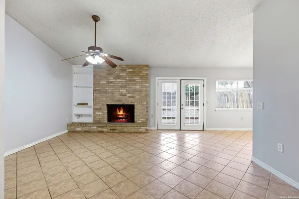 $1,525 | 9439 Charter Point, San Antonio, TX 78250