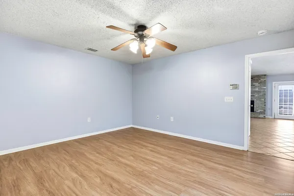 $1,525 | 9439 Charter Point, San Antonio, TX 78250