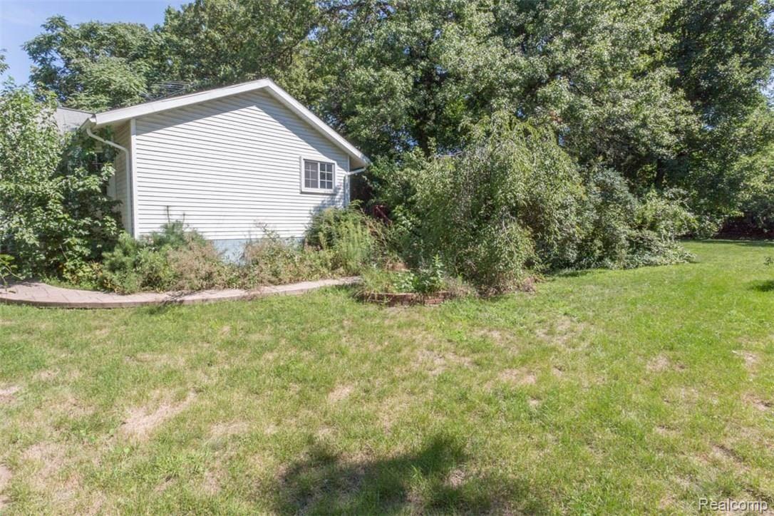 500 Stratford Road Ferndale, MI 48220 - Photo 2 of 35 500 Stratford Back/Side Yard