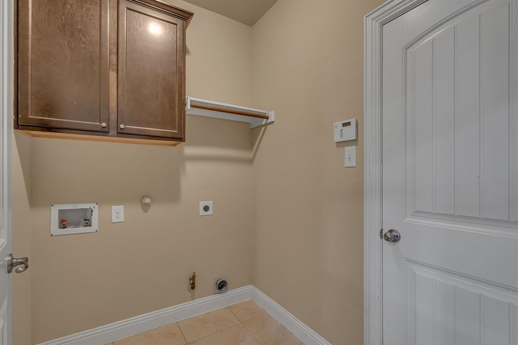 3812 Fordham Street Frisco, TX 75036 - Photo 28 of 33 a view of a small space