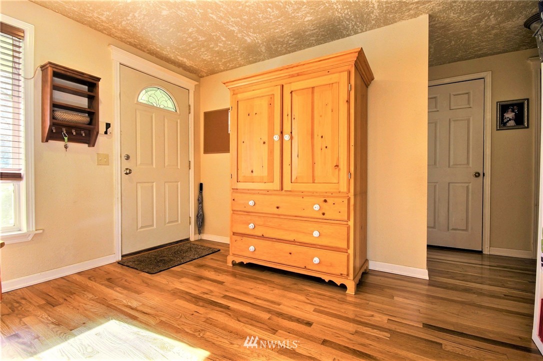 11680 Southeast 163rd Street Renton, WA 98058 - Photo 2 of 17 Gallery Image 2