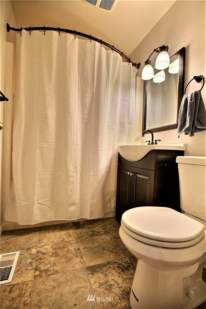 11680 Southeast 163rd Street Renton, WA 98058 - Photo 13 of 17 Gallery Image 13