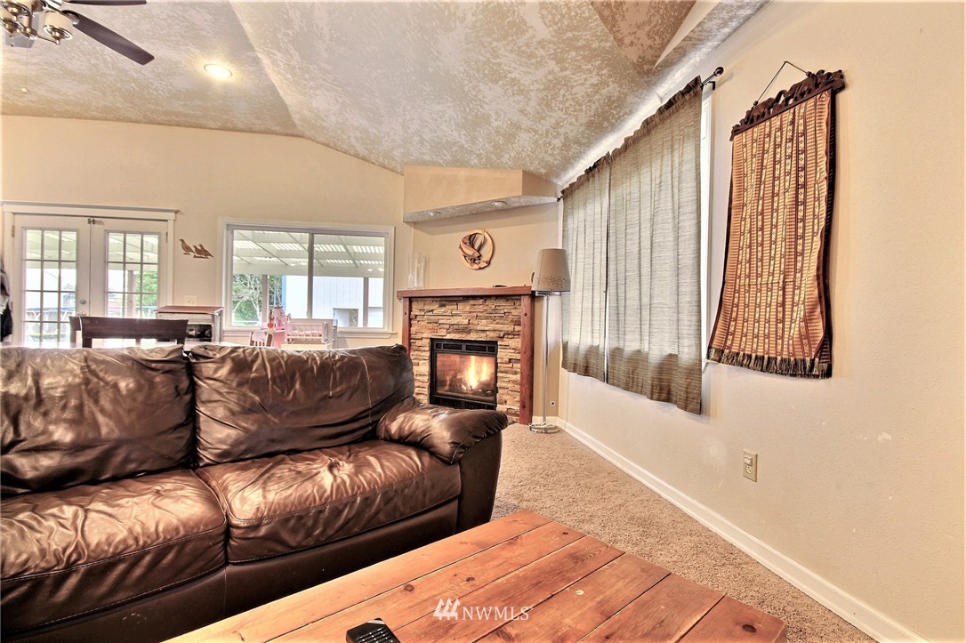 11680 Southeast 163rd Street Renton, WA 98058 - Photo 5 of 17 Gallery Image 5