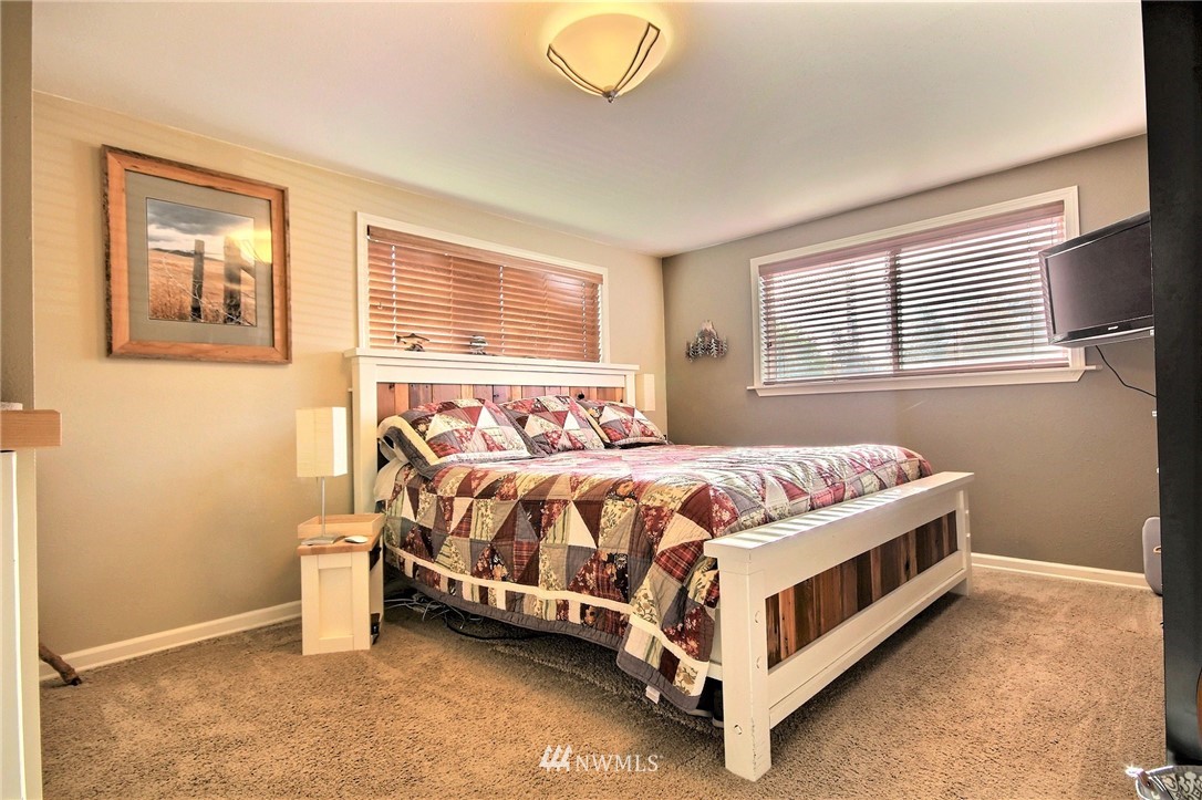 11680 Southeast 163rd Street Renton, WA 98058 - Photo 9 of 17 Gallery Image 9
