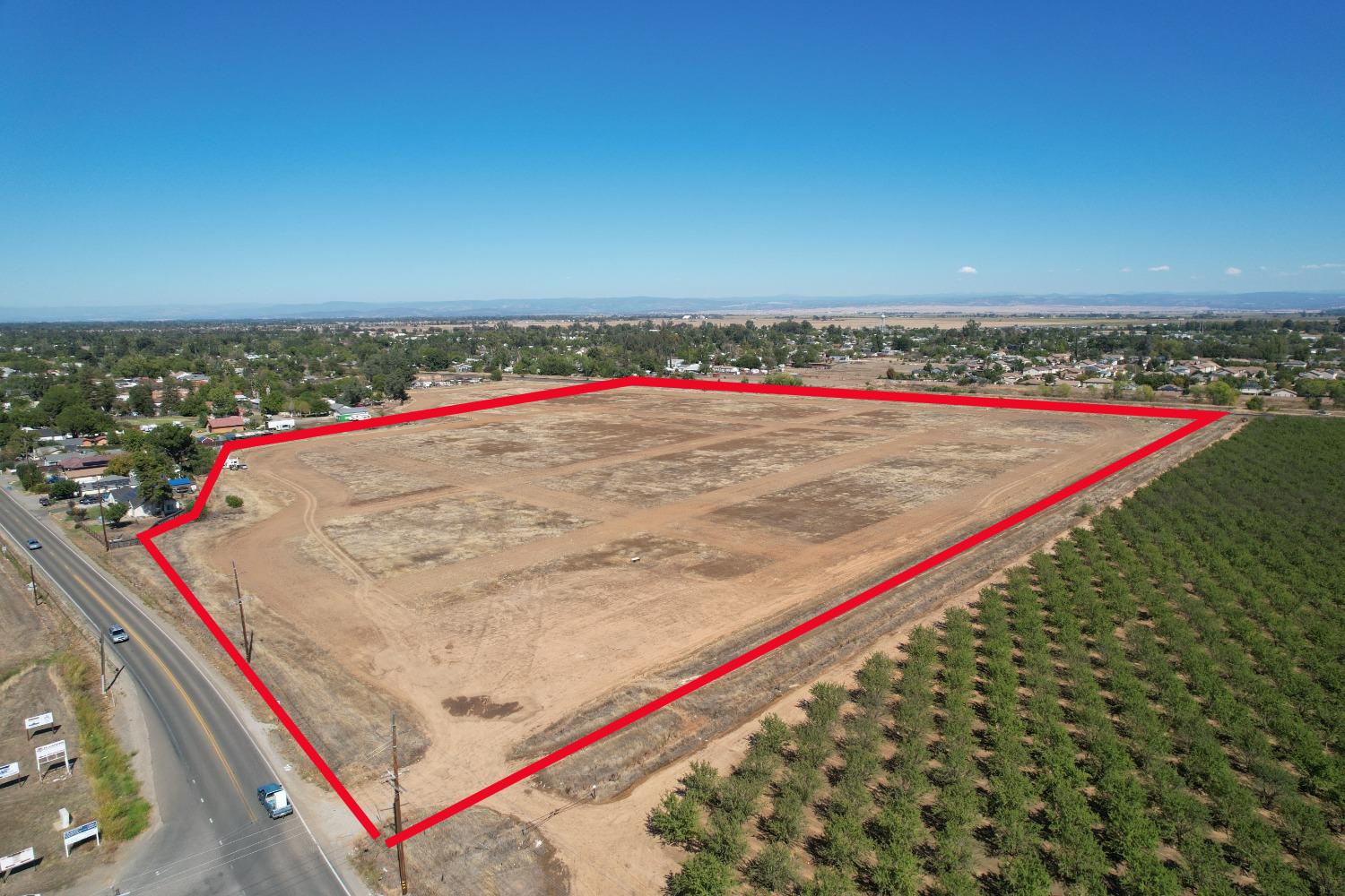 4529 Arboga Road Olivehurst, CA 95961 - Photo 2 of 17 a view of a tennis ground with a projector