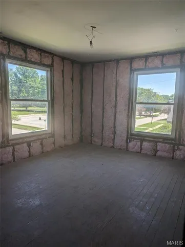 $184,100 | 220 East Main Street, Greenville, IL 62246